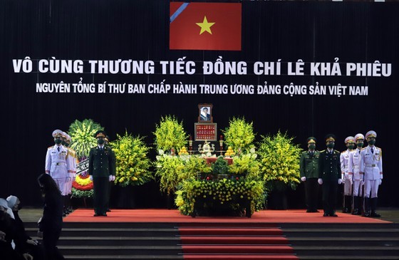 The respect-paying ceremony for former General Secretary of the Party Central Committee Le Kha Phieu at the National Funeral Hall in Hanoi. (Photo: Quang Phuc)