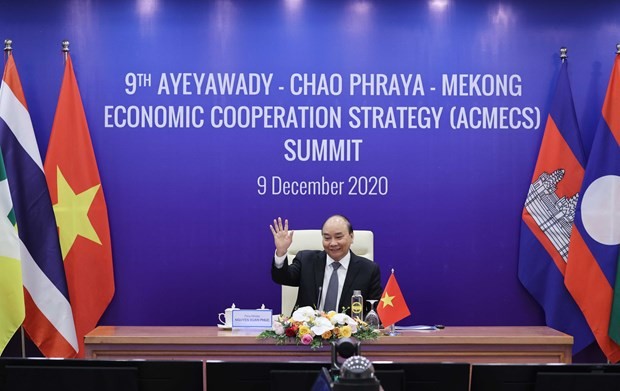 Prime Minister Nguyen Xuan Phuc attends the 9th Ayeyawady-Chao Phraya-Mekong Economic Cooperation Strategy (ACMECS) Summit held via video conference on December 9. (Photo: VNA)