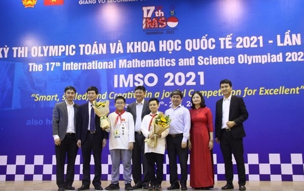 Vietnamese students won 20 medals at the 2021 International Mathematics and Science Olympiad (IMSO). (Photo: VNA)