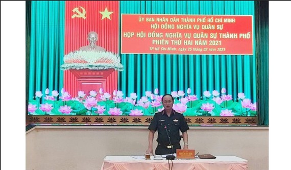 Major General Nguyen Van Nam, Member of the Standing Board of the Ho Chi Minh City Party Committee, Standing Deputy Chairman of the Ho Chi Minh City Military Services Council chairs the meeting 