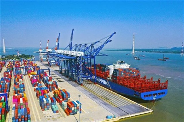 A seaport of Vietnam (Photo: VNA)