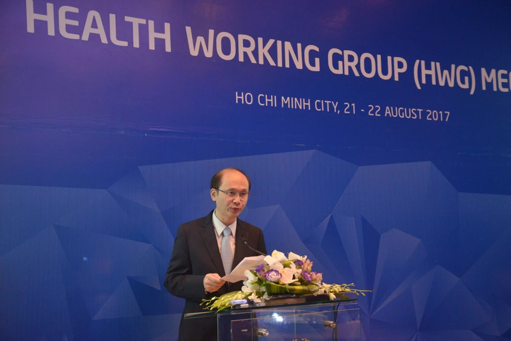 Thứ trưởng Bộ Y tế Lê Quang Cường phát biểu tại cuộc họp Nhóm công tác Y tế (HWG) lần thứ 2