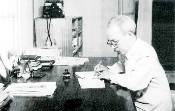 Chủ tịch Hồ Chí Minh làm việc ở số nhà 54 (1957)