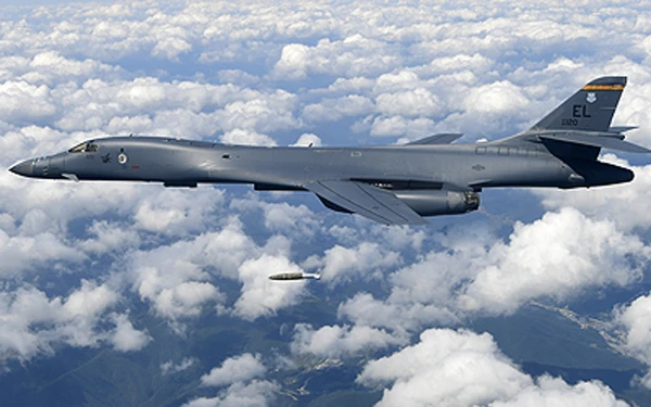 Máy bay ném bom B-1B của Mỹ tập trận gần bán đảo Triều Tiên. Ảnh: Không quân Mỹ 