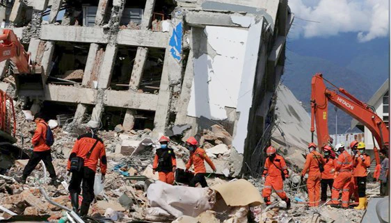 Động đất, sóng thần ngày 28-9-2018 ở Indonesia làm hơn 1.200 người thiệt mạng. Ảnh: REUTERS