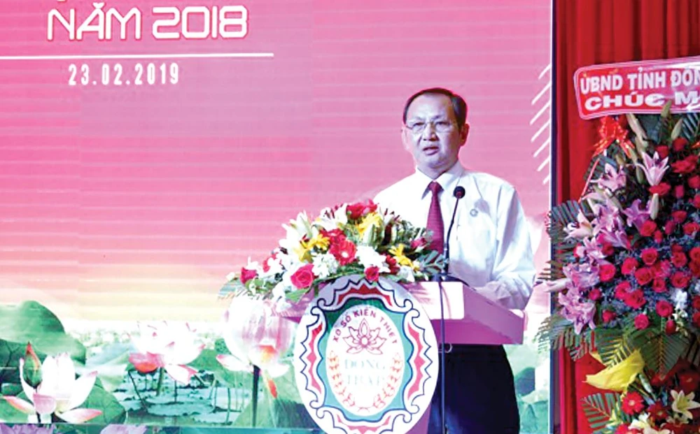 Ông Lưu Hoàng Tân - Chủ tịch kiêm giám đốc Công ty TNHH MTV Xổ số kiến thiết Đồng Tháp phát biểu chào mừng hội nghị
