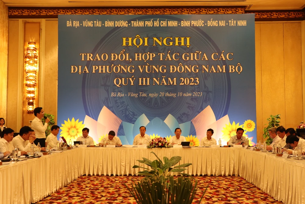 Quang cảnh hội nghị trao đổi, hợp tác giữa các tỉnh, thành Đông Nam bộ quý 3-2023