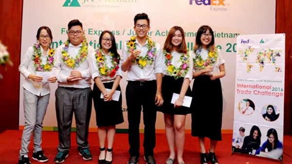 6 học sinh Việt Nam đoạt giải trong cuộc thi Thách thức thương mại quốc tế FedEx/JA ITC châu Á - Thái Bình Dương 2016