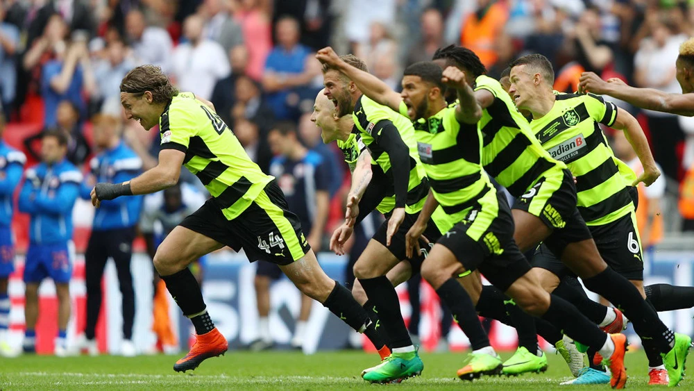 Bản lĩnh thi đấu kiên cường chính là sức mạnh của Huddersfield.