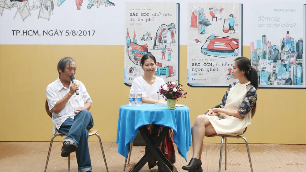 Hai tác giả Ngữ Yên và Gia Hòa đang chia sẻ với độc giả những câu chuyện về ẩm thực và lối sống, ký ức của thành phố
