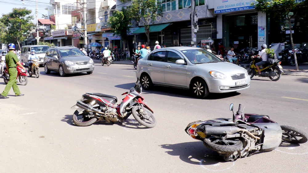 Hiện trường vụ tai nạn liên hoàn