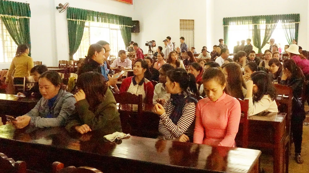 Hàng trăm giáo viên hợp đồng ở huyện Krông Pắk đứng trước nguy cơ mất việc