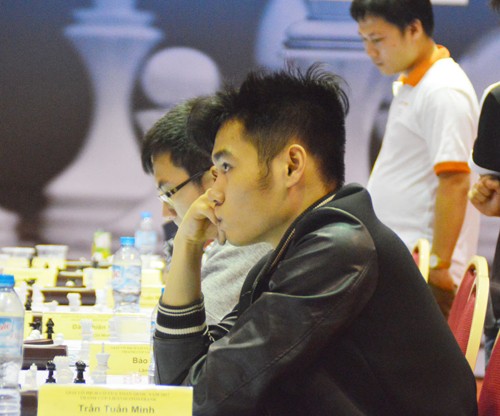 越南棋手陳俊明在比賽中。（圖源：互聯網）