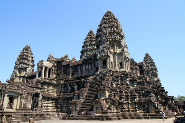 柬暹粒著名景點小吳哥窟迎來眾多遊客。（圖源：互聯網）