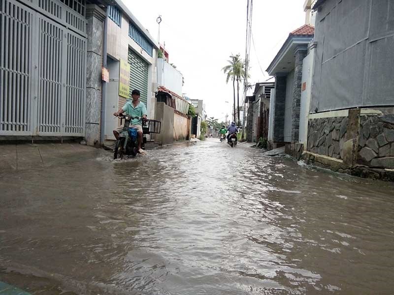 第十二郡盛春坊蘇玉雲街通往何輝甲 街的巷子經常受淹。