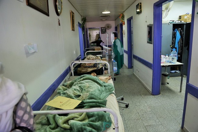 也門醫院由於霍亂“人滿為患”。（圖源：兒基會/Rajat Madhok）
