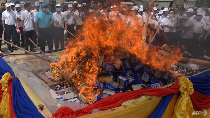國際禁毒日，緬甸、泰國和柬埔寨26日共焚燒總值近10億美元的毒品。（圖源：AFP）