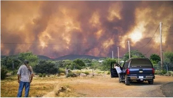 美西部發生27處山火迫使大批居民撤離。（圖源：互聯網）