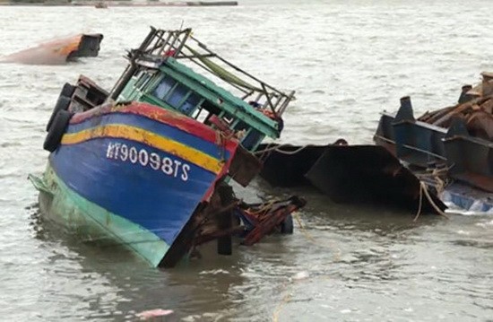 廣寧省羅港眾多漁船被擊沉。(圖源：VOV)