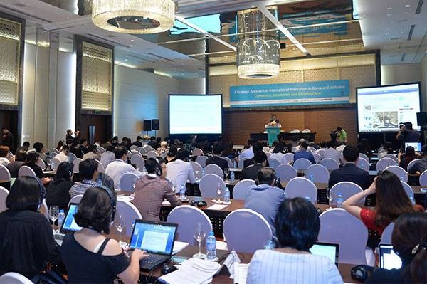 VIAC與KCAB於本月14日配合舉行的“越南與韓國在基礎設施建設、商貿和投資活動有效地使用國際仲裁”研討會。（圖源：VIAC）