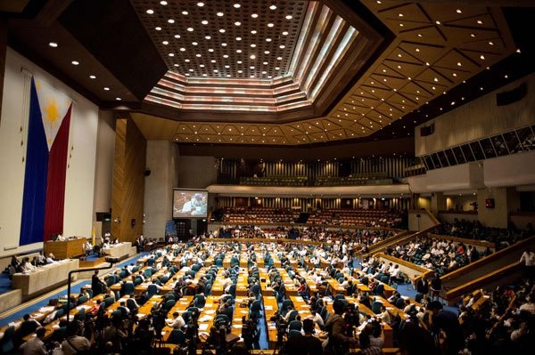 菲律賓國會22日在馬尼拉通過延長棉蘭老島戒嚴令。（圖源：AFP）