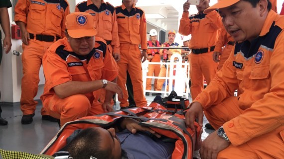 至同日下午早些時間，SAR 272船靠頭頓岸，莫漢‧辛格船員已獲送往醫院，繼續接受診病及治療。（圖源：互聯網）
