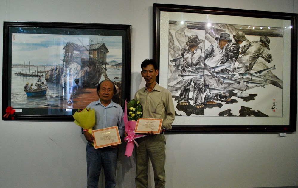 2名華人畫家張路（左）和陳文海同時獲獎。