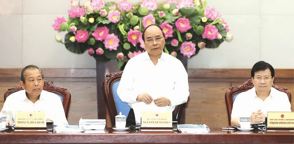 阮春福總理在會議上發言。（圖源：互聯網）