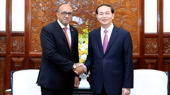 國家主席陳大光接見埃米尼奧大使。（圖源：顏創）