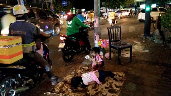 兒童被迫去求乞，這是在街頭上常見的虐童形式之一。
