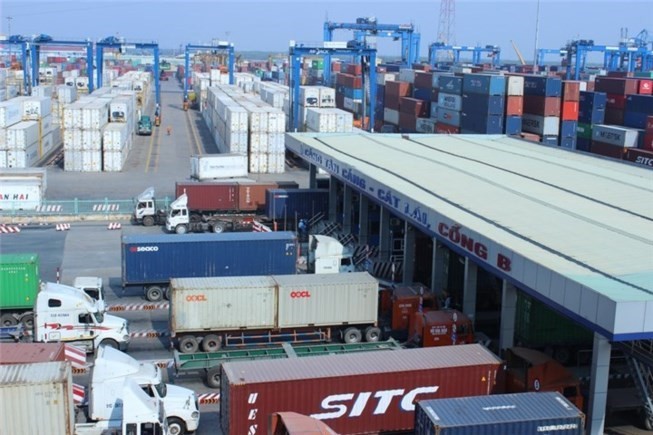因涉嫌213個暫時進口再出口貨物集裝箱“失蹤”案，又1 海關幹部被捕。（示意圖源：互聯網）