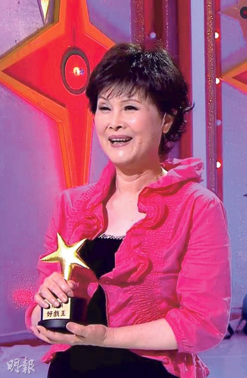 廖麗麗去年在《Sunday好戲王》獲頒「慈母王」。