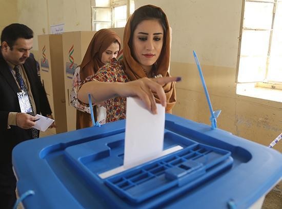 當地時間9月25日，伊拉克庫爾德自治區(庫區)舉行的獨立公投，，預計當地時間26日晚些時候將有初步統計結果。（圖源：視覺中國）