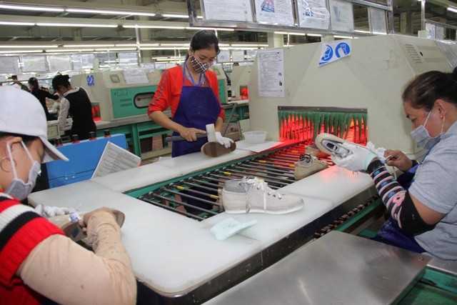 越南Vennus鞋類有限責任公司逾6000名工人昨(4)日上午重返工作崗位。（圖源：清華）
