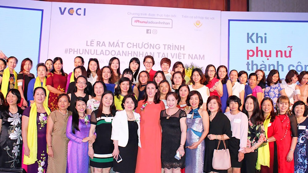 在越南發起的“婦女是女企業家”計劃的越南女企業家。