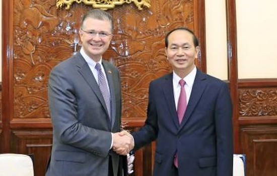 國家主席陳大光接見丹尼爾‧克里滕布林克大使。（圖源：越通社）