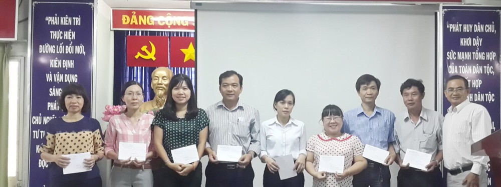 第五郡４華人幹部受表彰。