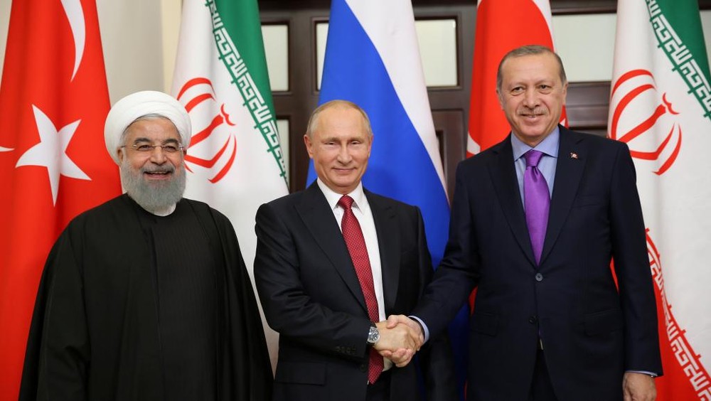 伊朗、俄羅斯和土耳其總統（左起）合影。 （圖源：路透社）