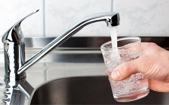 新西蘭飲用水遭動物排洩物污染情況嚴重，有五分之一人口的飲用水不適合飲用。（示意圖源：互聯網）