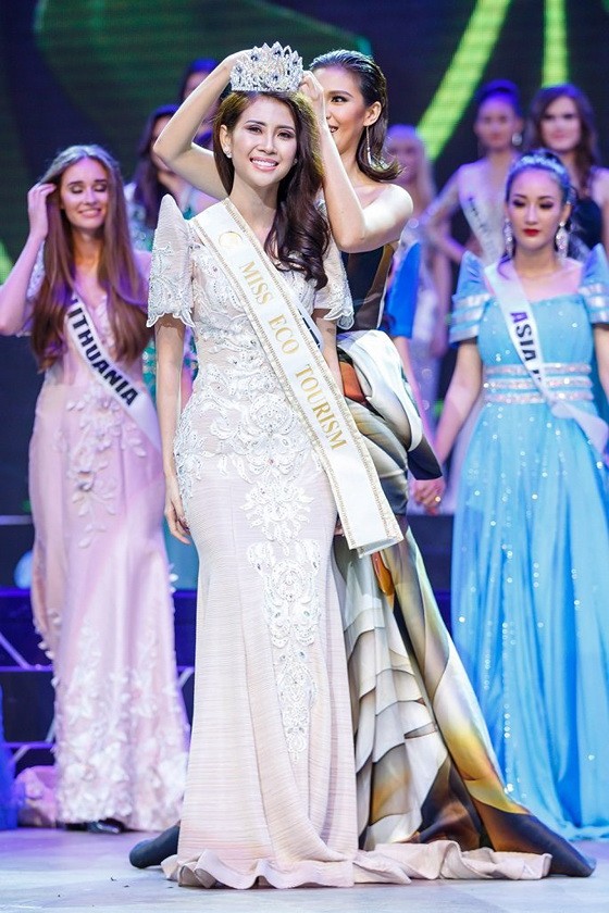 蓮芳榮獲 2017 年世界旅遊大使小姐亞軍。