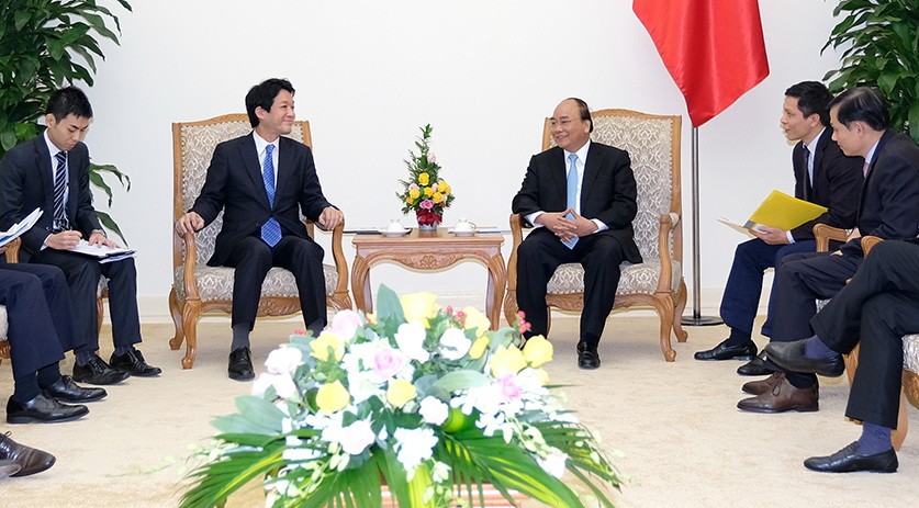 阮春福總理昨(11)日下午在政府辦事處接見了日本眾議院議員、首相特別顧問健太郎。（圖源：光孝）