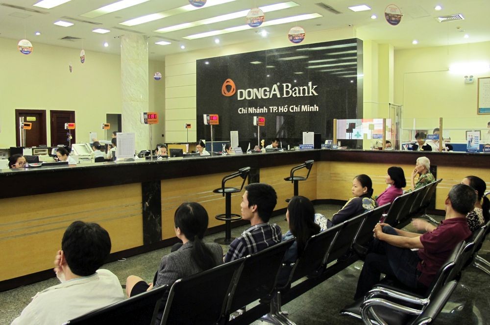 東亞與西貢商信銀行已處理 31 萬億元呆賬。（示意圖源：互聯網）