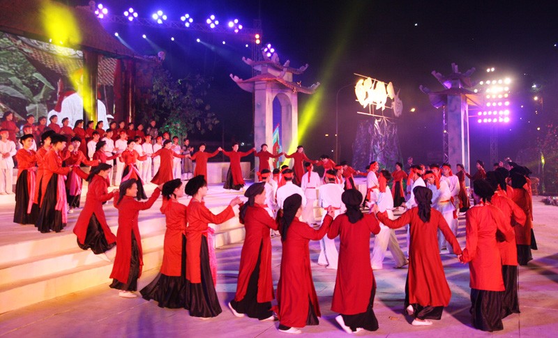 越南富壽春曲和中部發牌唱曲藝術榮獲聯合國教科文組織列入人類非物質文化遺產名錄。（圖源：丁宇）