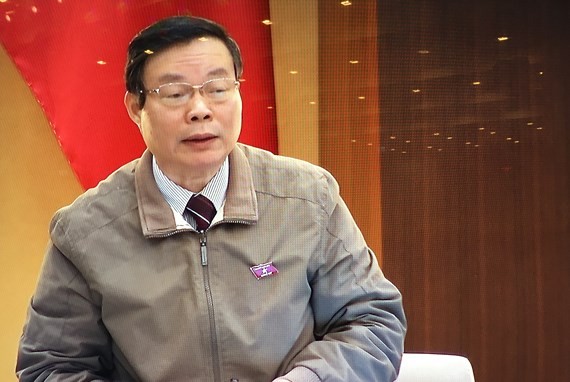 國會副主席馮國顯在會上發言。