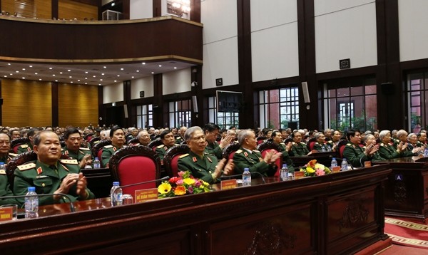 中央軍委和國防部舉行的北部區域軍隊退休高級幹部代表會晤現場一瞥。（圖源：友秋）