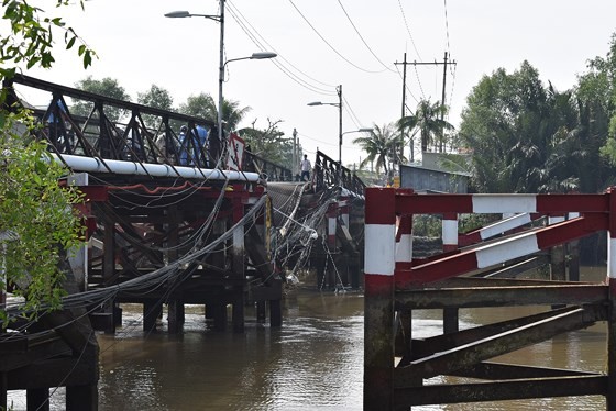 隆景橋倒塌事故現場。