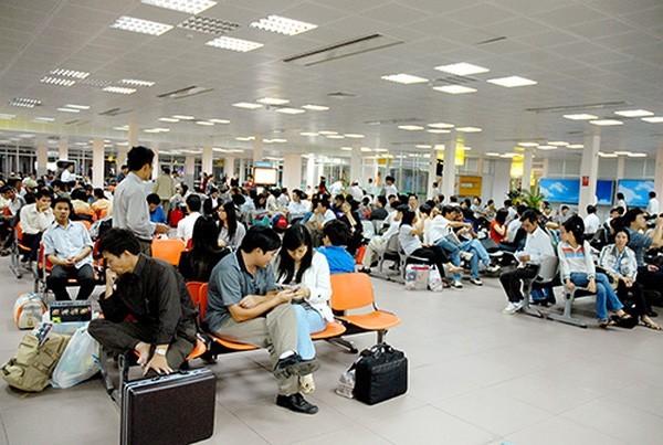 航班延誤，乘客只好在候機室等待。（示意圖源：互聯網）