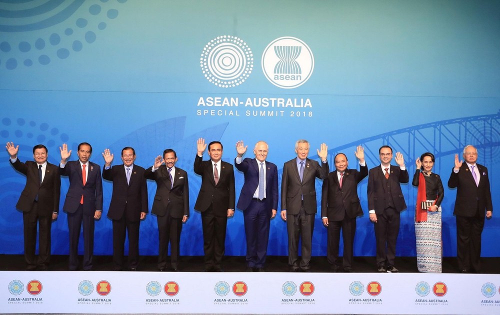 政府總理阮春福（右四）出席東盟-澳大利亞特別峰會。