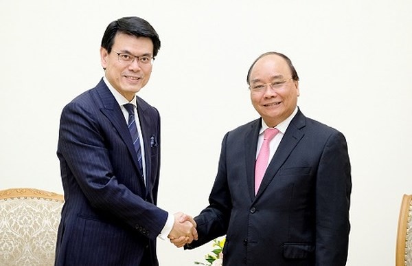 政府總理阮春福接見香港商務與經濟發展局長邱騰華。（圖源：VOV）