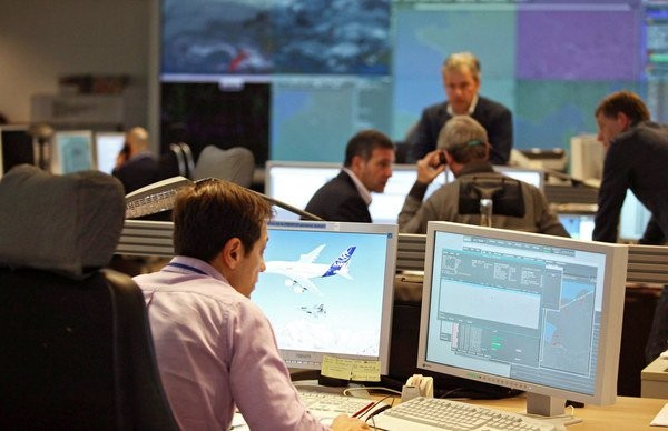 當地時間3日，歐洲航空交通發生大混亂，因歐洲航管組織電腦系統故障問題遲遲未被排除，或將有多達半數航班延誤。（圖源：歐新社）